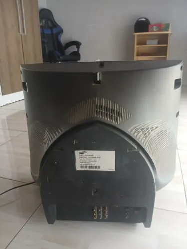 Vendo tv samsung de tubo , em perfeito estado ,so nao vai com controle 