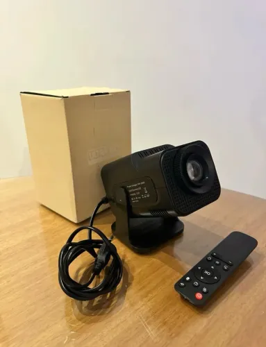 Projetor Y300 Novo