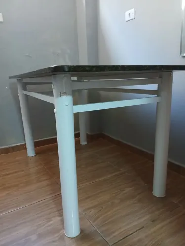 Mesa 140 X 80 cm