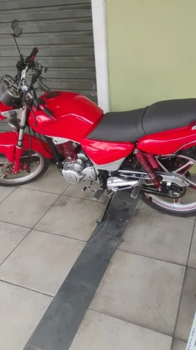 Vendo moto boa pra sair da pernada 
