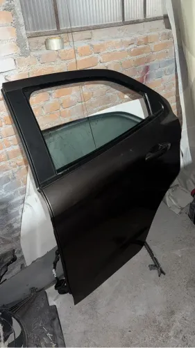 Porta Ford Ka traseira esquerda completa