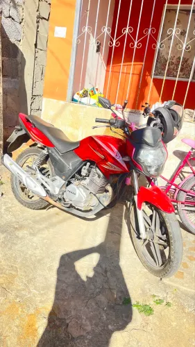 Motos