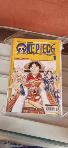 MANGÁ DE "ONE PIECE" EDIÇÃO 3 EM 1 BEM CONSERVADO