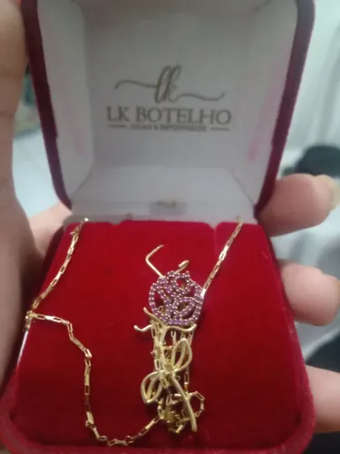 Colar com pingente de ouro 18k