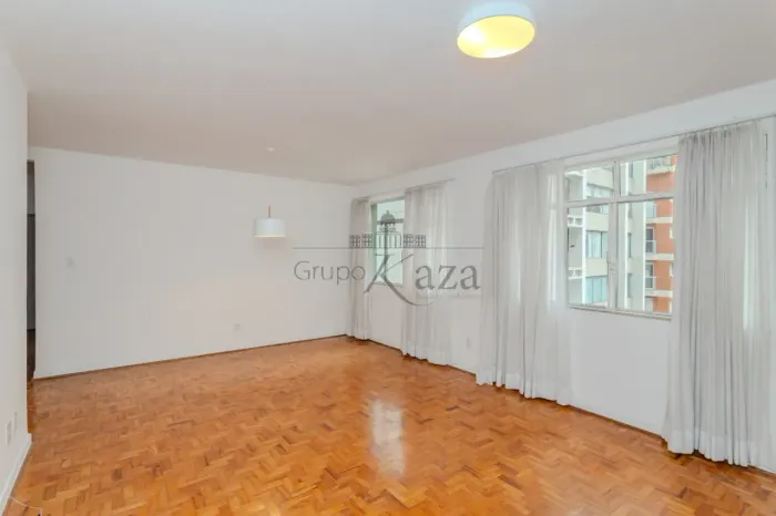 Apartamento - Jardim América - 2 Dormitórios - 127m².