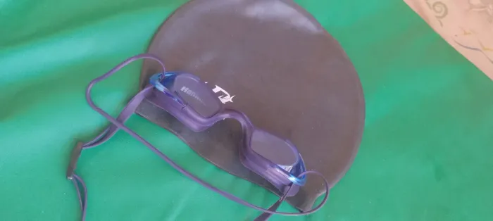 Kit Natação Premium: Óculos Hammerhead + Touca de Silicone (Pouco Uso!)