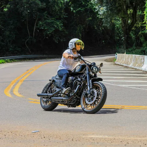 Harley-Davidson Roadster 1200CX - PREMIADA