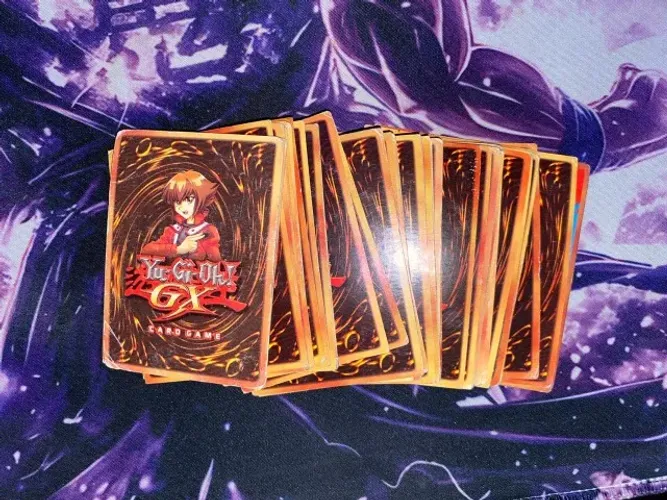 44 figurinhas card game de yugioh GX