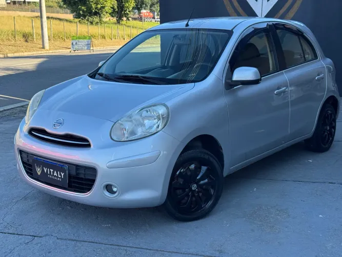 Nissan March S 1.0 16V Flex Fuel 5P 2014