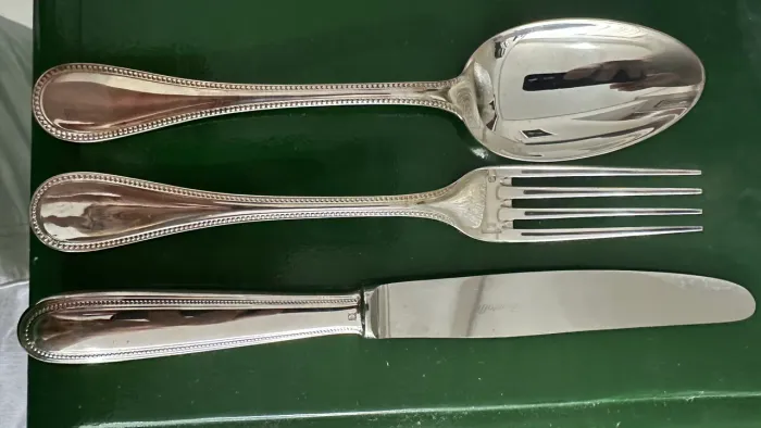 Faqueiro Perles 130 peças em prata Christofle