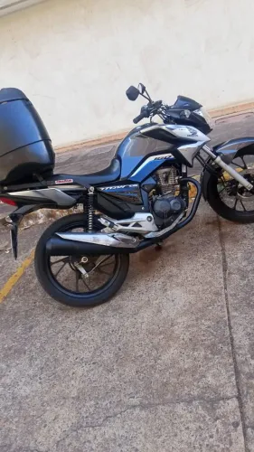 Suporte de baú Titan 160