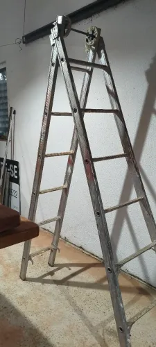 Escada extensiva em alumínio