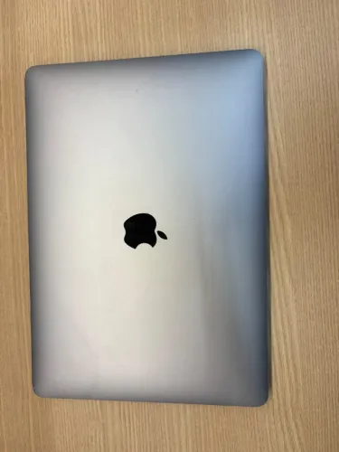 MacBook Air M1 | 8 GB RAM | SSD 128 GB | Tela quebrada