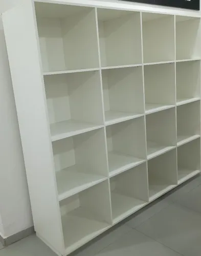 Vendo colmeia 1,80m de altura e 2,00m de largura.
