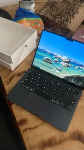 macbook air M2 midnight