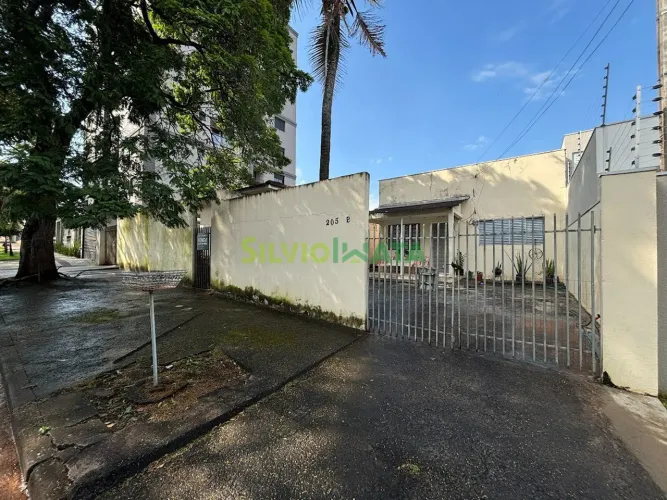 Terreno a venda no bairro Zona 08 - Maringá/PR