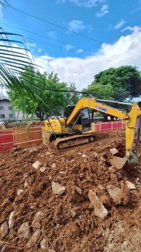 Locações flexíveis - Escavadeira 8 ton