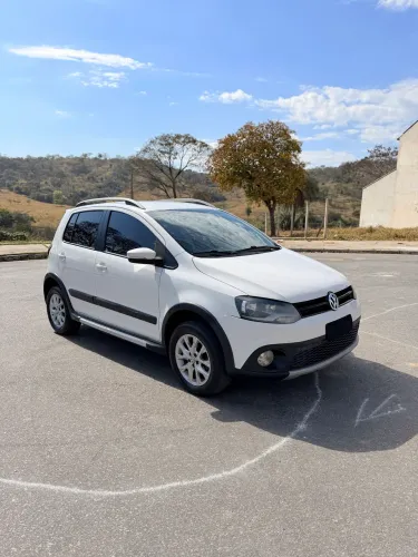 Volkswagen Crossfox 1.6 MI Total Flex 8V 5P 2013