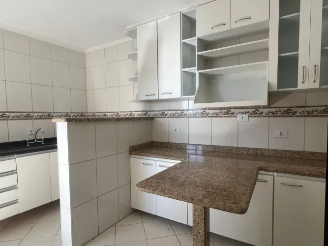 Apartamento com 3 dormitorios na Vila Eldizia!