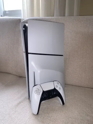 PlayStation 5 Slim (com entra para CD) 1Tb