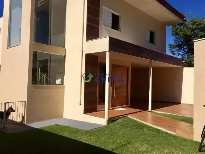 Casa com 4 quartos à venda em Florestal