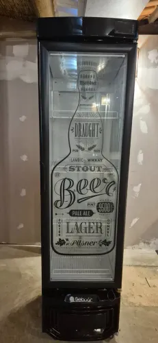 Cervejeira Gelopar 410 Litros com vidro expositor