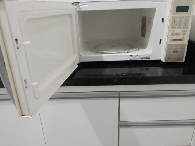 Microondas Brastemp maxi