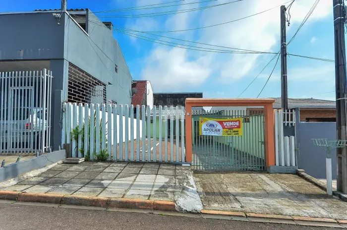 Imóvel para venda tem 168 metros quadrados em Sítio Cercado - Curitiba - PR