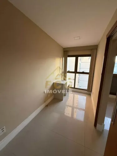 Sala Comercial c/ vaga de garagem toda em porcelanato no Centro de Niterói