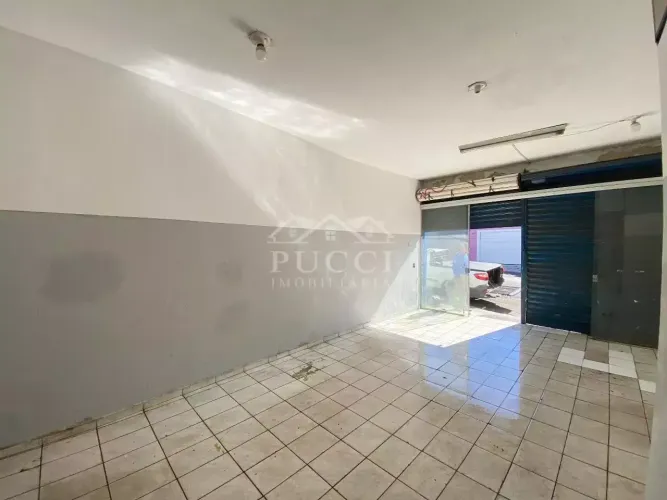 Aluga-se cômodo comercial no Bairro Estação