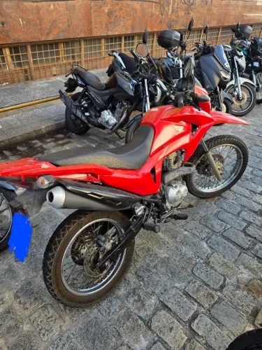 Bros 160 esd 2018 vermelha