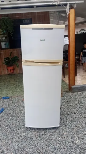 Vendo geladeira funcionando perfeitamente 