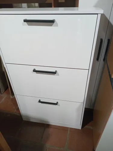 Sapateira 18 pares e novas.(Entrego).