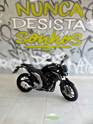 Fz250, 2022. Apenas 7 mil km ?