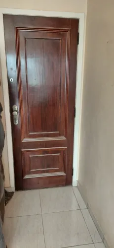 2 Portas de madeira maciça em perfeito estado
