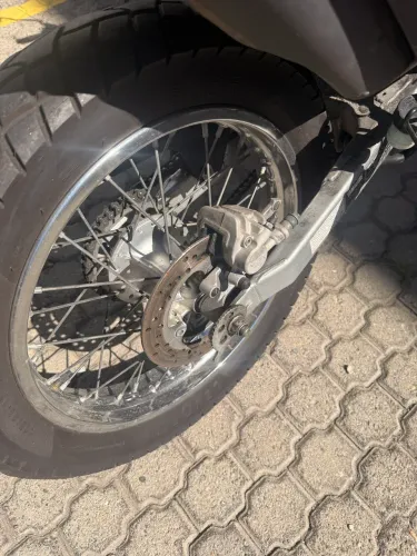 Vendo Crosser 24/24 com baixíssima quilometragem.