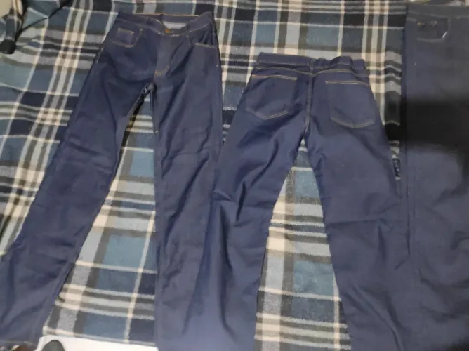 VENDO 3 CALÇAS JEANS