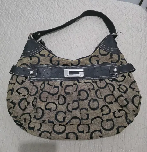 Bolsa Original Guess Monograma com Alça de Ombro e Forro Estampado