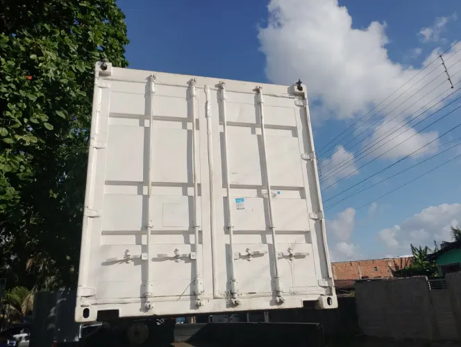 CONTAINER 6MTS EM EXCELENTE ESTADO