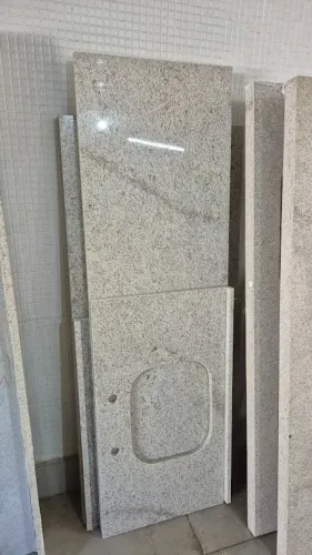 Pedra para pia em granito itaúnas 52x252 nova