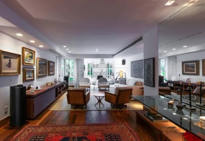 Casa Condomínio - Jardim Europa - 4 Dormitórios - 423m².