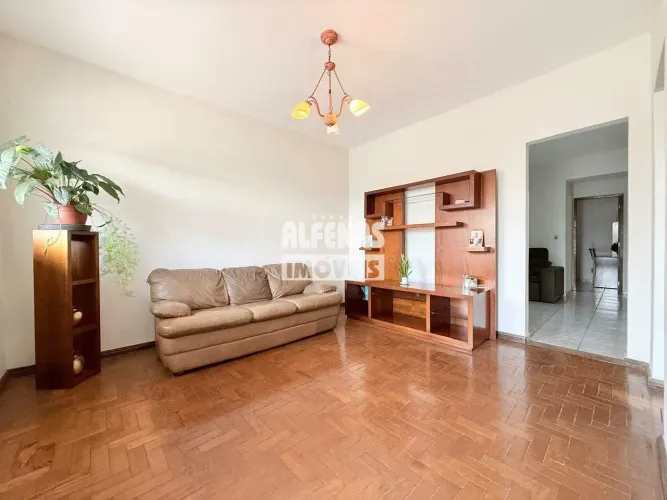 Casa à venda 4 quartos no Bairro Eldorado