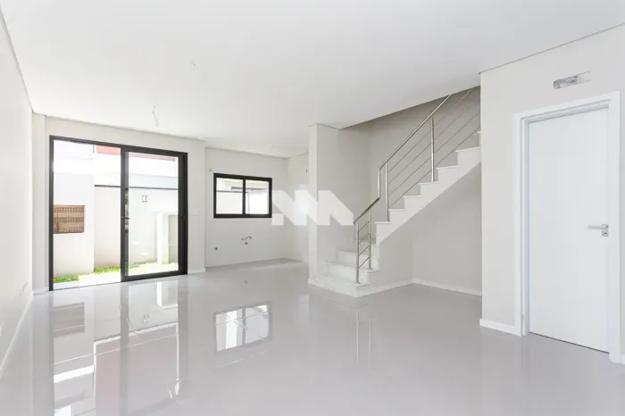 Conforto, localização e um sobrado pensado para quem quer viver bem!