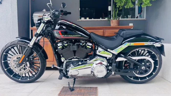 VENDO HARLEY DAVIDSON BREAKOUT 117