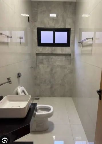 Azulejista cubro qualquer oferta desde que seja comprovada!!!