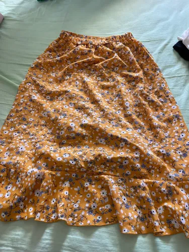 Vendo conjunto de saia longa e blusa baby look