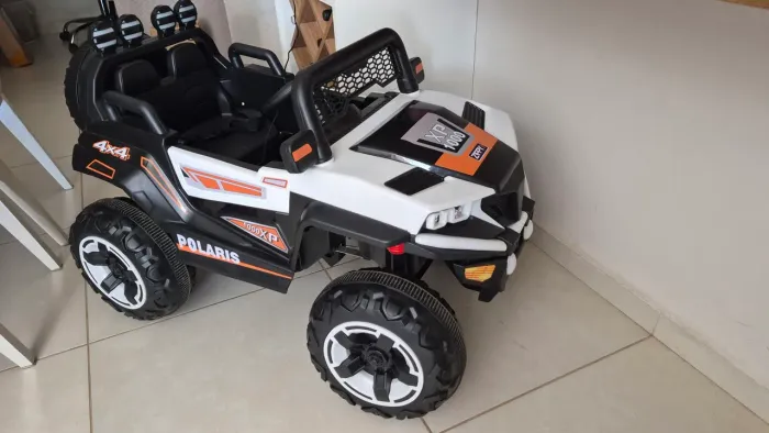 Carro UTV / Quadriciclo Elétrico Infantil 2 Lugares C/ Controle Remoto 12V Zippy Toys