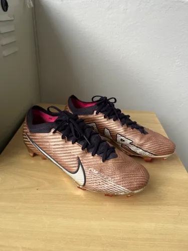Chuteira Profissional Nike Zoom Mercurial Vapor 15 Elite Campo