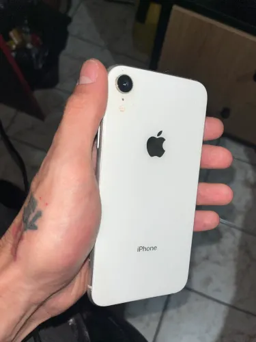 iPhone XR Branco 64GB