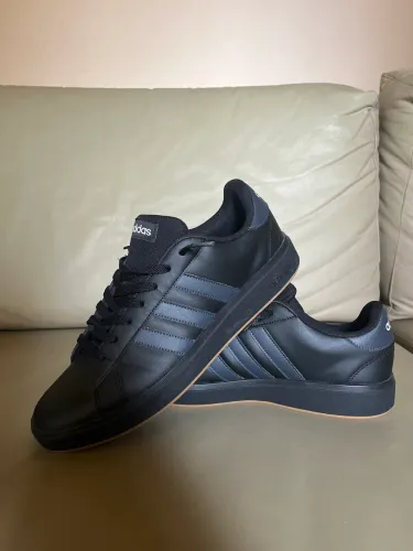 tênis adidas original